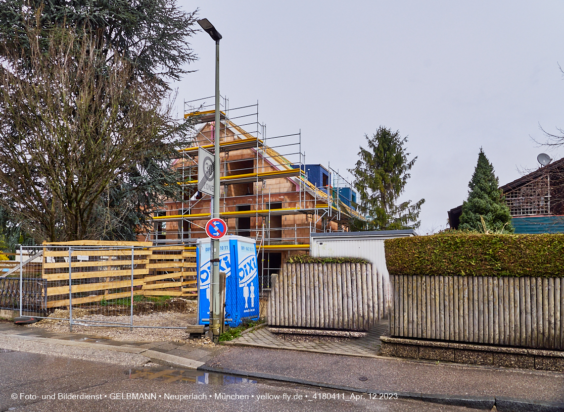 12.04.2023 - Baustelle Niederalmstraße 16 in Neuperlach